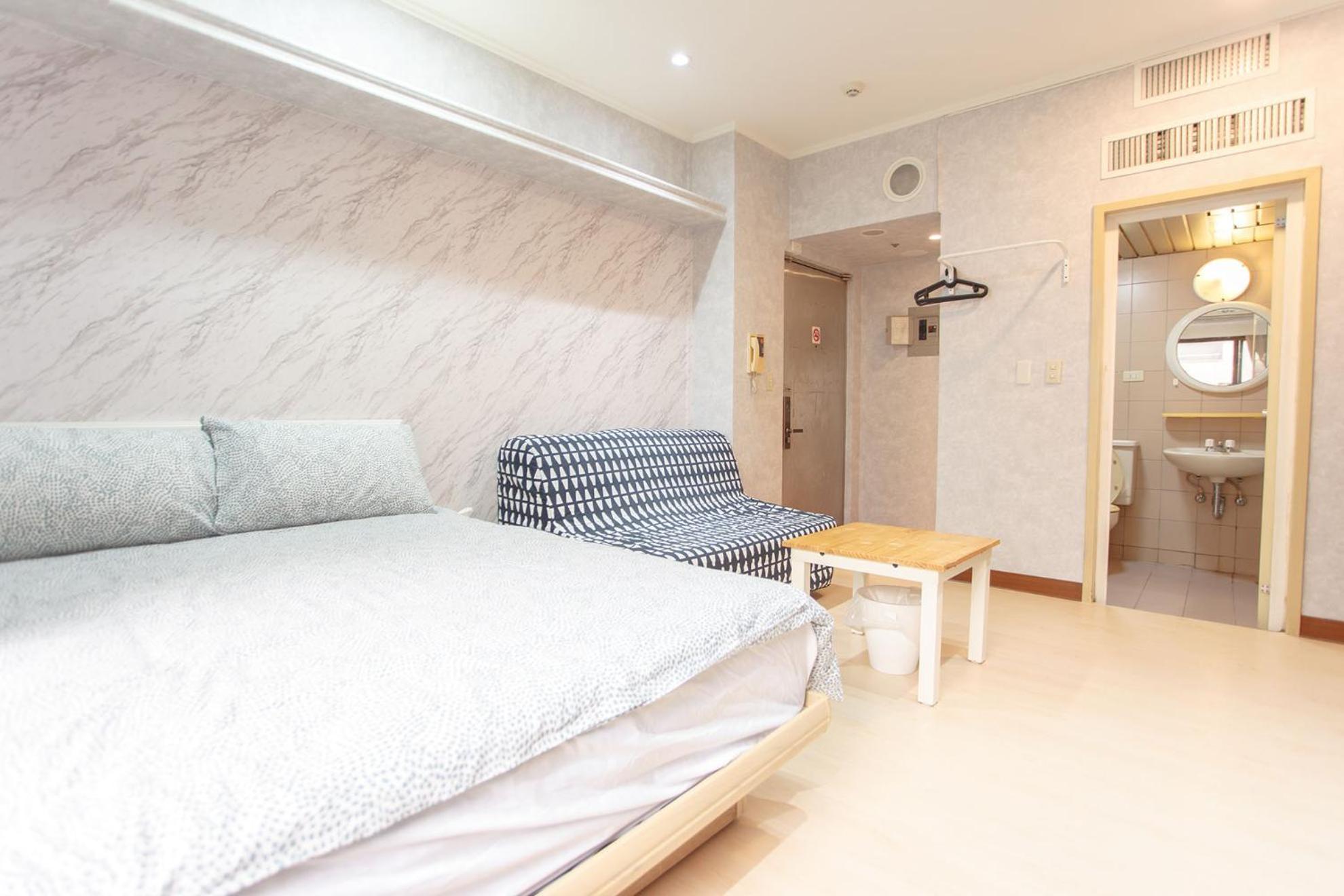 Alan For 2-4 People * Đài Bắc